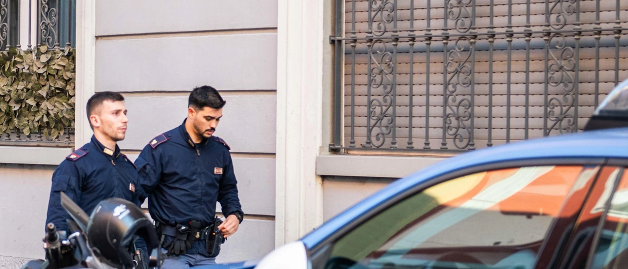 Prelievi con le carte rubate . Ladre inchiodate dai video