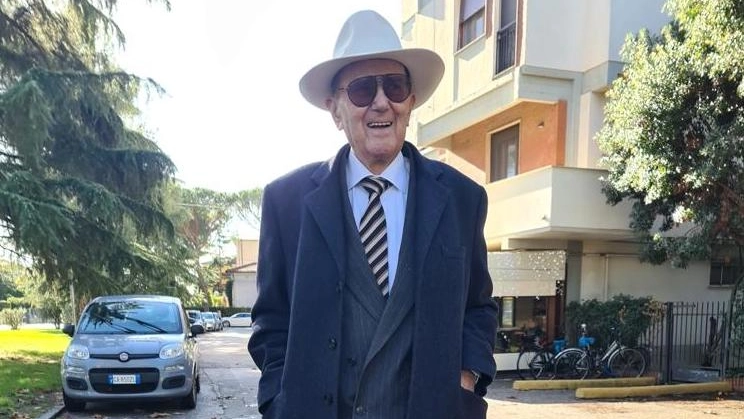 Era ricoverato alla clinica San Rossore, aveva da poco compiuto 96 anni. Il ricordo della famiglia: "Era unico"