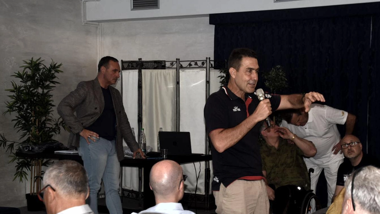 All’Esplanade si è svolta ieri la prima assemblea del neonato movimento politico-culturale ispirato al libro del generale Vannacci All’Esplanade si è svolta ieri la prima assemblea del neonato movimento politico-culturale ispirato al libro del generale Vannacci