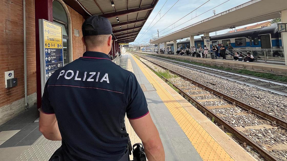 Paura sui binari a Vernio: c’è un ostacolo e il treno lo urta. L’ipotesi: messo lì da teppisti Paura sui binari a Vernio: c’è un ostacolo e il treno lo urta. L’ipotesi: messo lì da teppisti
