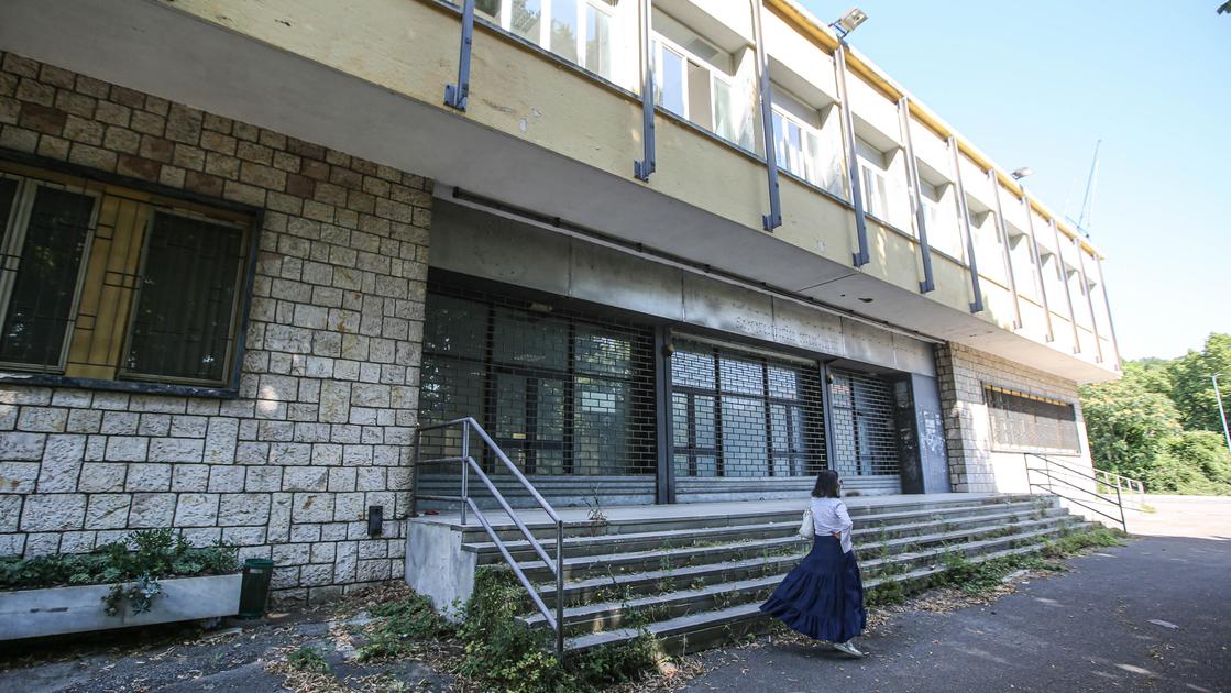 Stabile da incubo in via Tuderte. “Ecco i ruderi dell’Università. Incuria e sbandati: la città protesta” Stabile da incubo in via Tuderte. “Ecco i ruderi dell’Università. Incuria e sbandati: la città protesta”