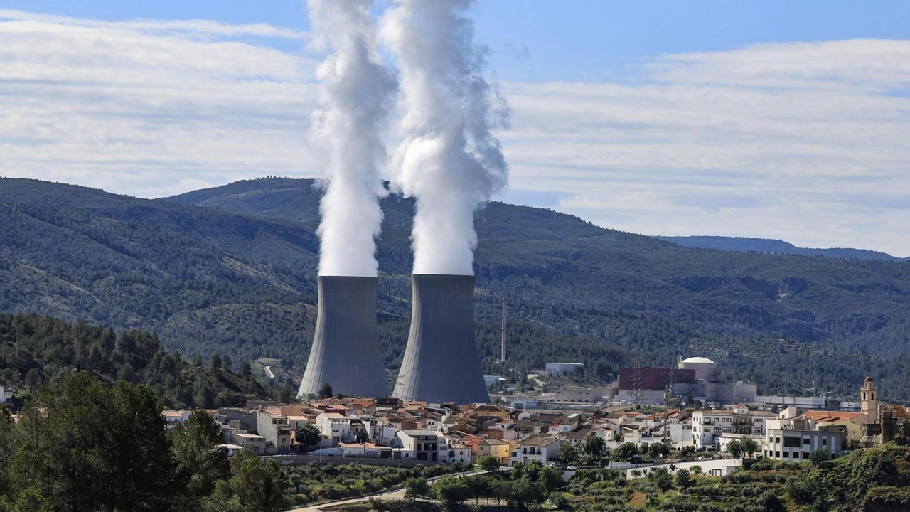 L'Italia aderisce ufficialmente all'alleanza Ue sul nucleare, annunciato dal ministro Pichetto al Consiglio Energia. L'Italia aderisce ufficialmente all'alleanza Ue sul nucleare, annunciato dal ministro Pichetto al Consiglio Energia.