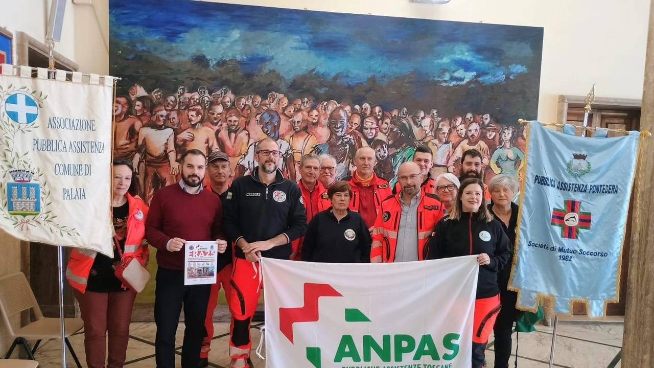 Ieri mattina a Palazzo Stefanelli, la Pubblica assistenza ha presentato la maxi esercitazione di protezione civile