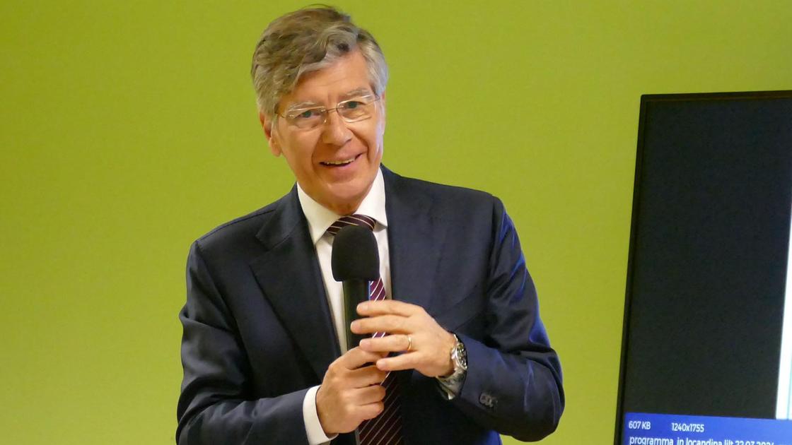https://www.lanazione.it/image-service/view/acePublic/alias/contentid/ZDM2OWM1NTQtOTNkOC00/0/tenti-e-la-sicurezza-la-citta-vuole-risposte-dialogo-fra-giovani-e-forze-dellordine.jpeg?f=16:9&w=1200&h=630