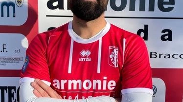 Il Terranuova Traiana affronta la capolista Livorno in un match decisivo per la promozione in serie C. Degl’Innocenti promette una partita aggressiva.