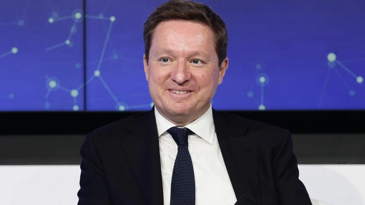 L’assemblea dei soci dell’Osservatorio permanente giovani-editori, riunita a Firenze, ha confermato all’unanimità piena fiducia al presidente Andrea Ceccherini (foto), esprimendogli... L’assemblea dei soci dell’Osservatorio permanente giovani-editori, riunita a Firenze, ha confermato all’unanimità piena fiducia al presidente Andrea Ceccherini (foto), esprimendogli...