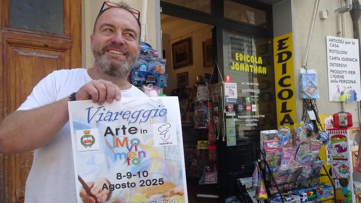 Jonathan Bonini, titolare dell’ominima edicola e organizzatore di “Arte in movimento“