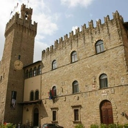 Comune di Arezzo: la mostra a piano terra di palazzo Cavallo