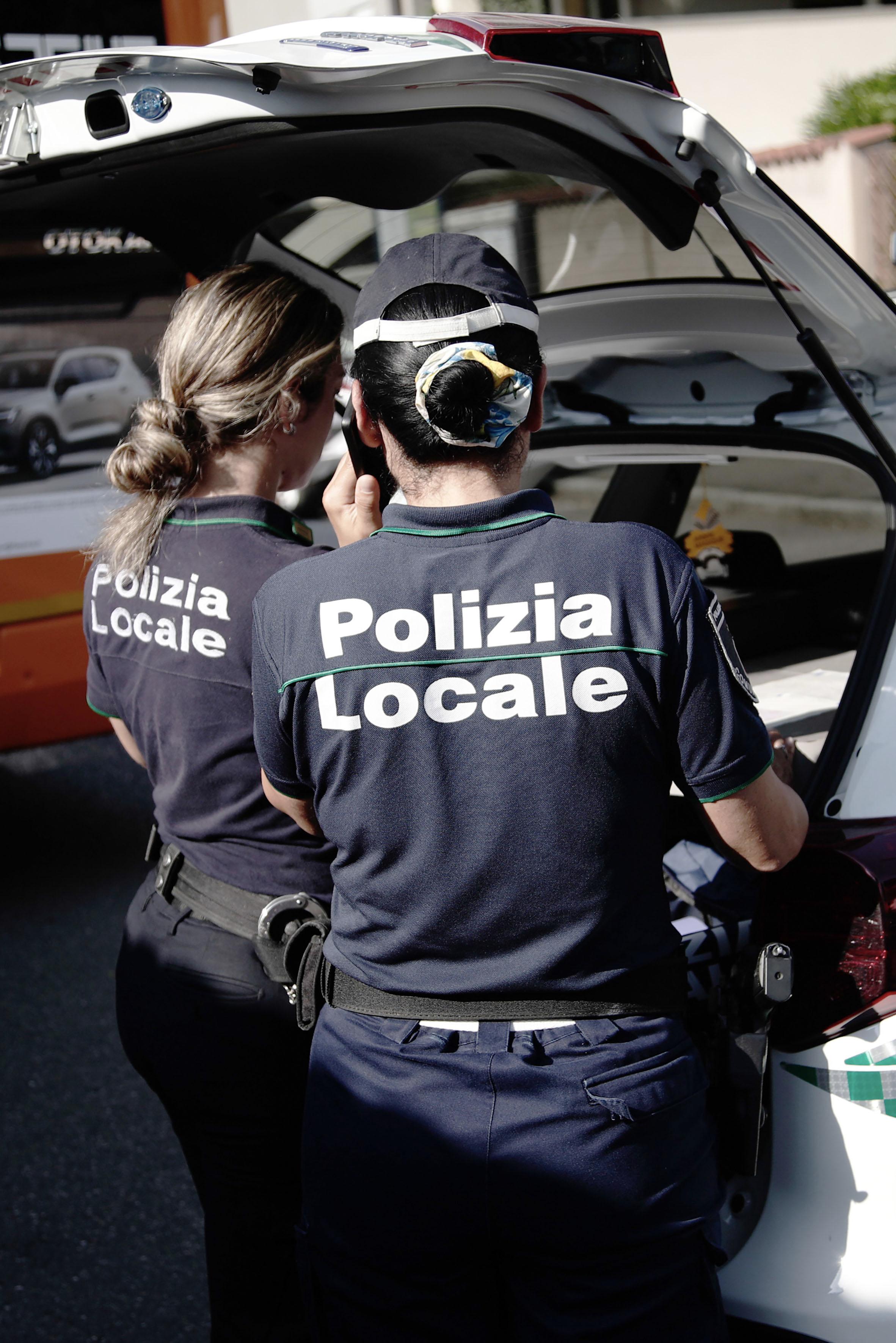 In viaggio con... l’abusivo: fermato autista irregolare In viaggio con... l’abusivo: fermato autista irregolare