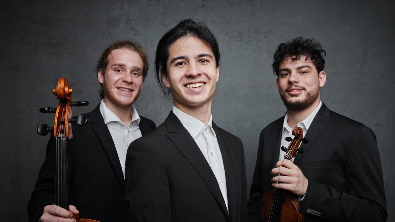 Ci siamo. Prende il via domani la rassegna Le grandi Accademie, i maestri e gli allievi: quattro concerti, in programma...