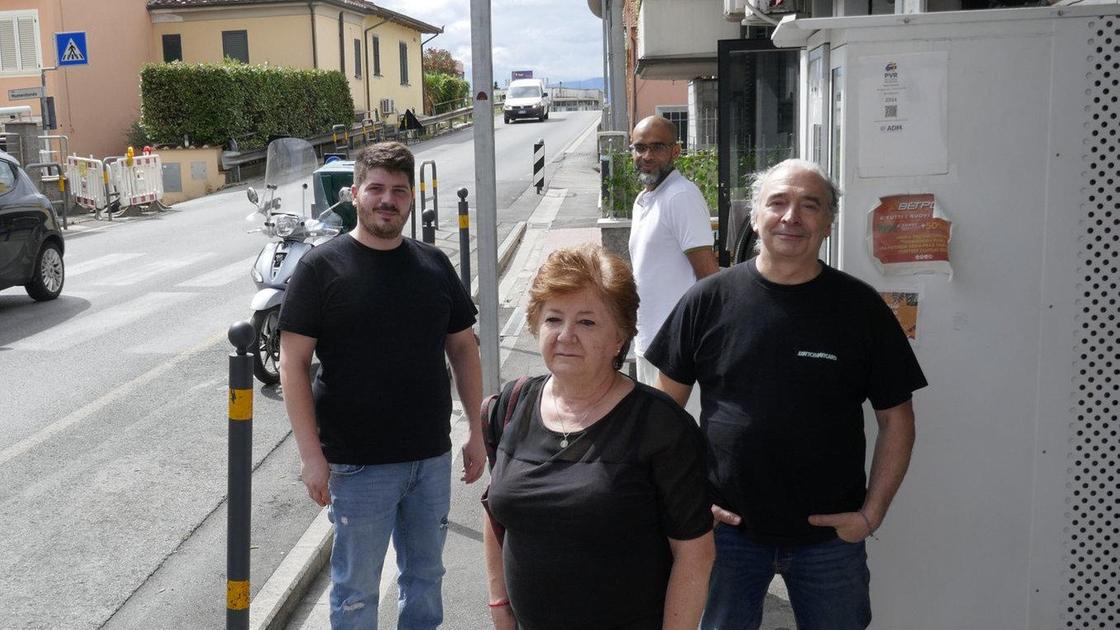 Via Pistoiese, lavori e proteste : "Segnaletica poco chiara. Zero clienti, servono ristori" Via Pistoiese, lavori e proteste : "Segnaletica poco chiara. Zero clienti, servono ristori"