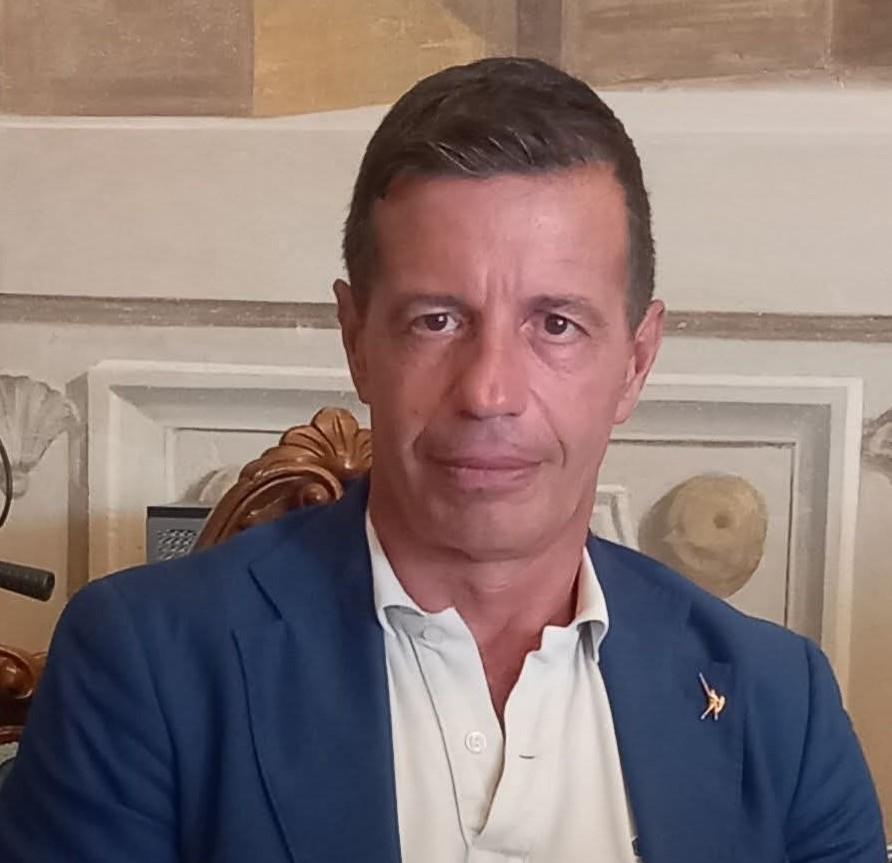 "Smantellare il campo nomadi di Coltano, ricettacolo di illegalità" "Smantellare il campo nomadi di Coltano, ricettacolo di illegalità"
