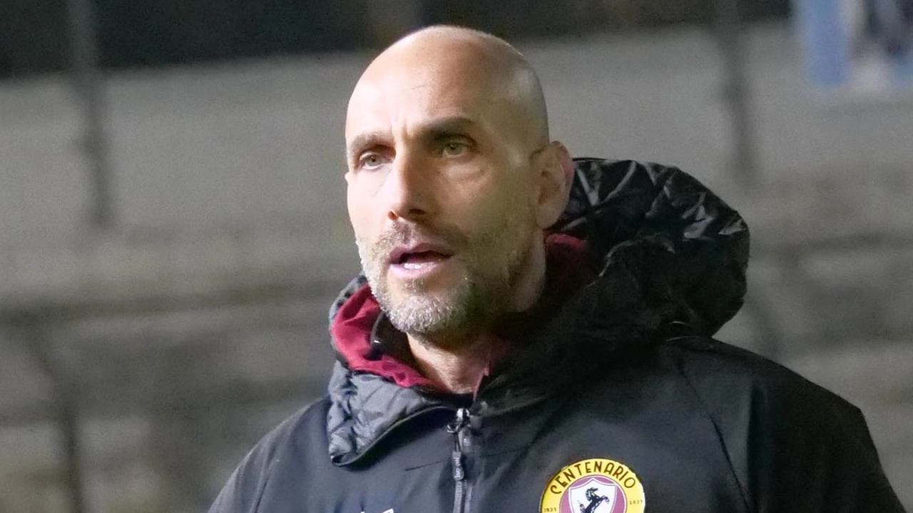Ancora due allenamenti per Emanuele Troise per scegliere l’undici da opporre al Legnago sabato pomeriggio. Il tecnico amaranto deve, pero,... Ancora due allenamenti per Emanuele Troise per scegliere l’undici da opporre al Legnago sabato pomeriggio. Il tecnico amaranto deve, pero,...
