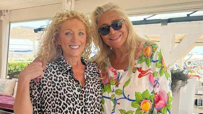 Il locale di proprietà della famiglia Menici nel 2024 ha aperto in viale Piave oltre che in Versilia. Inconfondibili le focaccine atelier create da Roberta Rosati per i clienti vip dell’ex Ippodromo. .