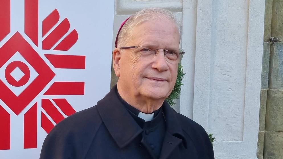 Il vescovo di Pistoia sottolinea il messaggio di pace durante la Giornata dell’Unità nazionale e delle Forze armate, ribadendo l'importanza dell'impegno per un mondo migliore. Il vescovo di Pistoia sottolinea il messaggio di pace durante la Giornata dell’Unità nazionale e delle Forze armate, ribadendo l'importanza dell'impegno per un mondo migliore.