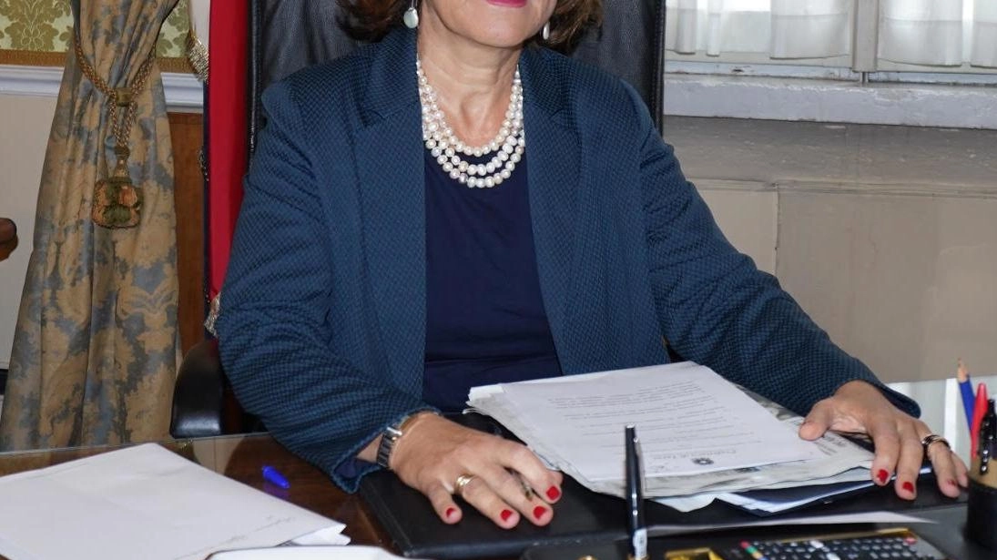 Il nuovo prefetto di Terni, Antonietta Orlando, si presenta come una figura attenta alla sicurezza della città, con un focus su illuminazione, videosorveglianza e pacchetto sicurezza allo stadio. Si prevede la firma di un patto per potenziare tali misure e un impegno sul fronte droga e industria locale. Il nuovo prefetto di Terni, Antonietta Orlando, si presenta come una figura attenta alla sicurezza della città, con un focus su illuminazione, videosorveglianza e pacchetto sicurezza allo stadio. Si prevede la firma di un patto per potenziare tali misure e un impegno sul fronte droga e industria locale.