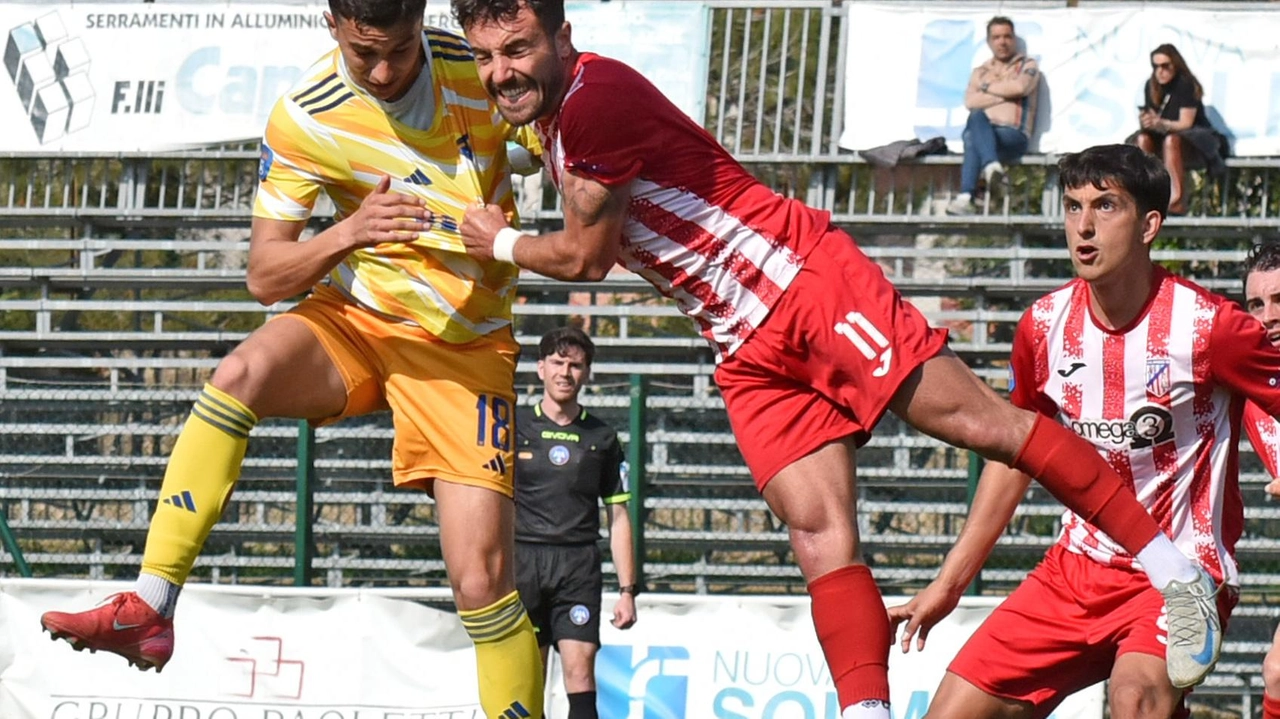 Il Follonica Gavorrano perde 2-0 contro il Ghiviborgo in una partita equilibrata decisa nel finale.
