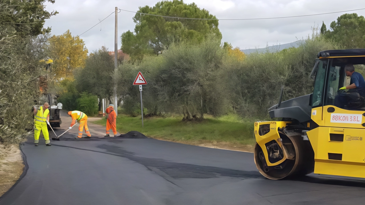 Il piano da. 5 milioni di euro si occuperà del rifacimento del manto stradale Il piano da. 5 milioni di euro si occuperà del rifacimento del manto stradale