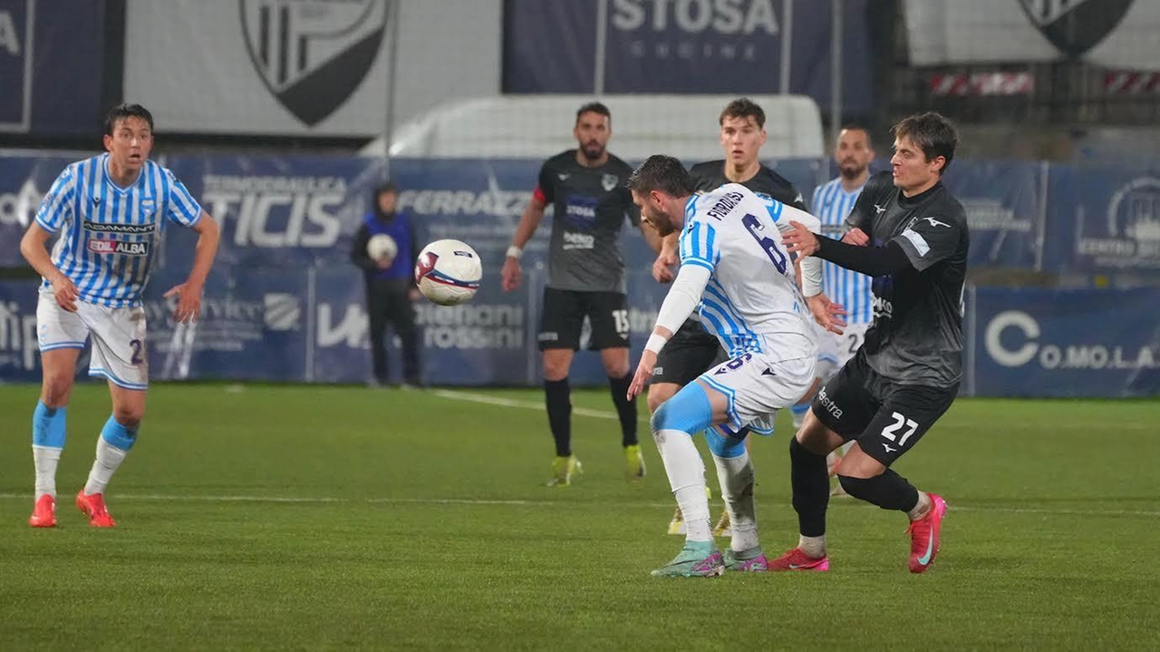 PIANESE 0 SPAL 1 PIANESE (4-2-3-1) Boer; Polidori (28’pt Simeoni), Ercolani (23’st Indragoli), Masetti, Nicoli; Da Pozzo, Proietto (40’st Falleni); Frey, Mastropietro (40’st Colombo),... PIANESE 0 SPAL 1 PIANESE (4-2-3-1) Boer; Polidori (28’pt Simeoni), Ercolani (23’st Indragoli), Masetti, Nicoli; Da Pozzo, Proietto (40’st Falleni); Frey, Mastropietro (40’st Colombo),...