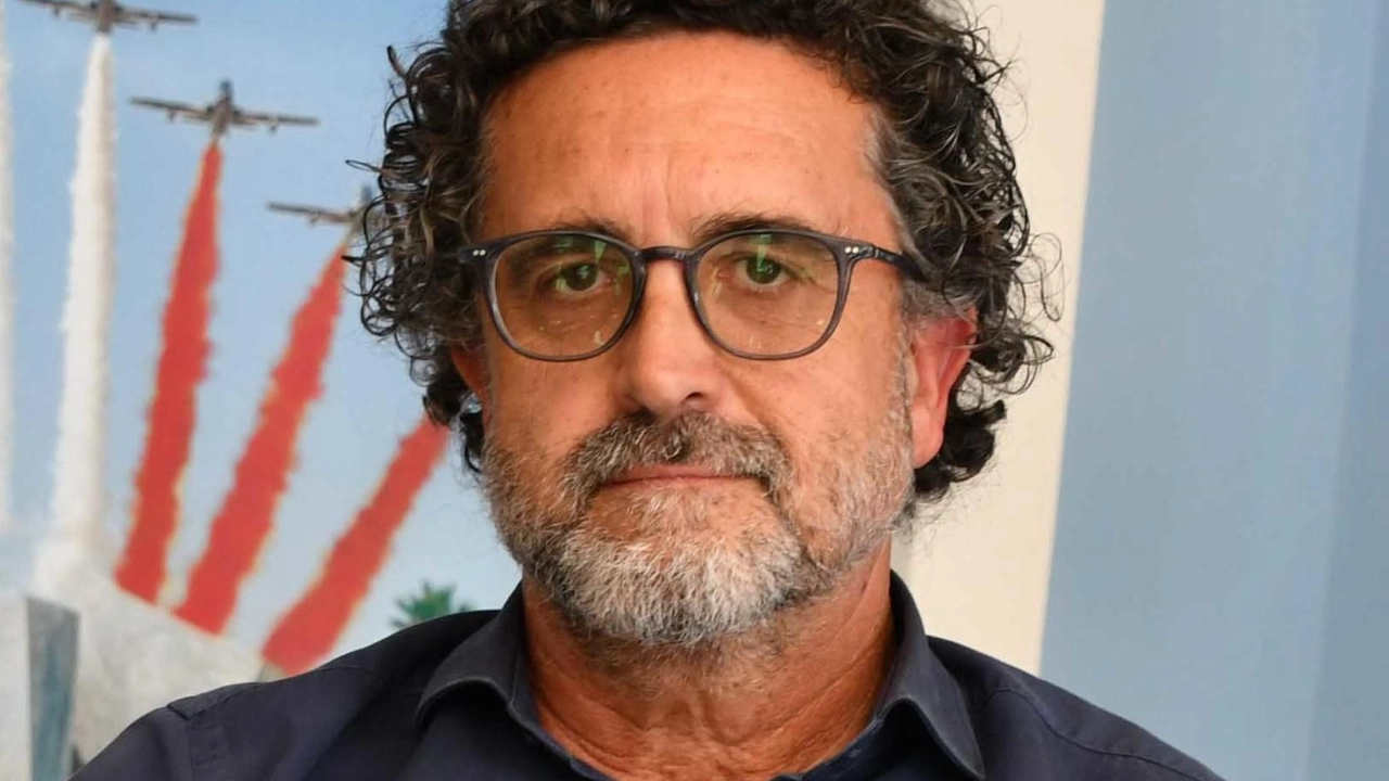 L'assessore all'Ambiente Roberto Acerbo respinge le critiche sul Piano di recupero di Via Galvani, sottolineando la coerenza con il Regolamento Urbanistico e la Variante al piano acustico comunale. Rifiuta accuse di strumentalità da parte del Polo Progressista. L'assessore all'Ambiente Roberto Acerbo respinge le critiche sul Piano di recupero di Via Galvani, sottolineando la coerenza con il Regolamento Urbanistico e la Variante al piano acustico comunale. Rifiuta accuse di strumentalità da parte del Polo Progressista.