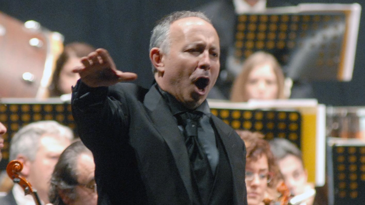 Il baritono martedì sarà agli Animosi con l’Ort: "Il pubblico è appassionato, ma la città non ha spazi per la musica" Il baritono martedì sarà agli Animosi con l’Ort: "Il pubblico è appassionato, ma la città non ha spazi per la musica"