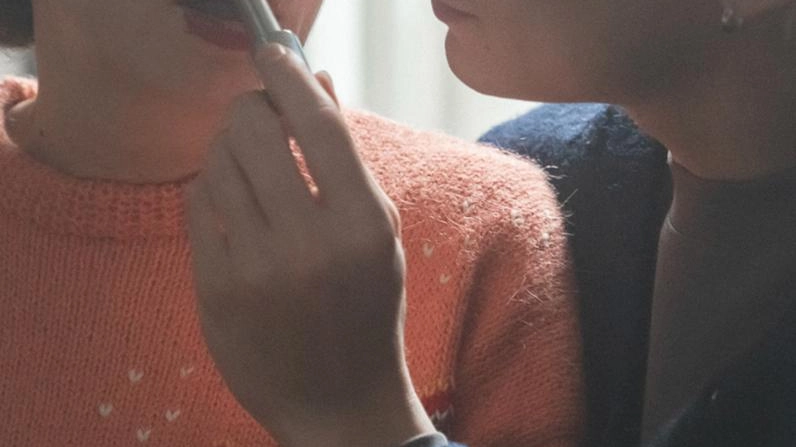 Un frame del film “La gioia“ con Valeria Golino che sarà presentato a Venezia Un frame del film “La gioia“ con Valeria Golino che sarà presentato a Venezia