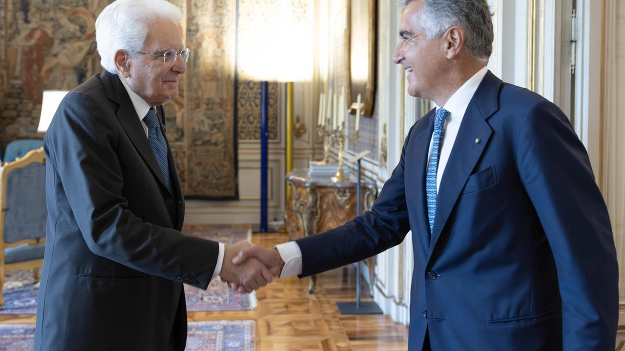 A sinistra il presidente. Mattarella con il numero uno del Consorzio Manetti A sinistra il presidente. Mattarella con il numero uno del Consorzio Manetti