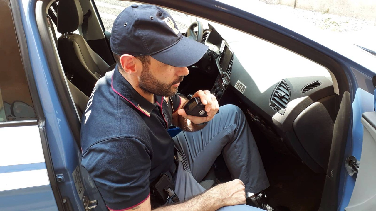 La polizia stradale ha segnalato l’investimento del cane ai carabinieri impegnati nella ricerca di un camper rubato La polizia stradale ha segnalato l’investimento del cane ai carabinieri impegnati nella ricerca di un camper rubato