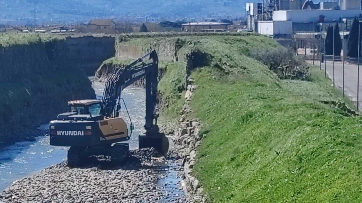 Lavori lungo il torrente Agna