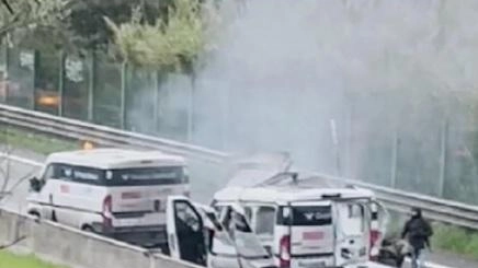 L’assalto al furgone portavalori sulla superstrada a San Vincenzo di Livorno a fine marzo con un bottino di oltre tre milioni di euro L’assalto al furgone portavalori sulla superstrada a San Vincenzo di Livorno a fine marzo con un bottino di oltre tre milioni di euro