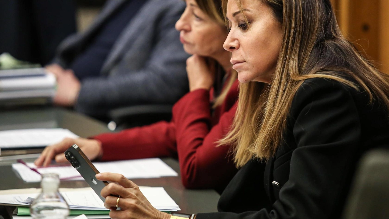 La presidente Donatella Tesei e l’assessore Paola Agabiti La presidente Donatella Tesei e l’assessore Paola Agabiti