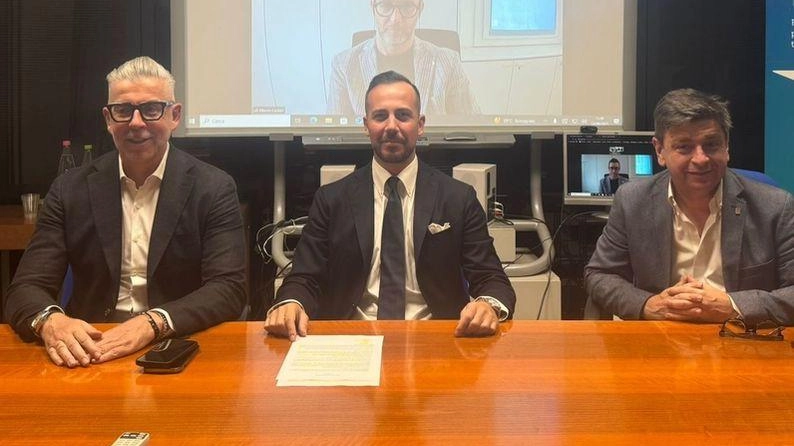 Il direttore di CNA Umbria Roberto Giannangeli Michele Carloni e Alberto Cestari Il direttore di CNA Umbria Roberto Giannangeli Michele Carloni e Alberto Cestari