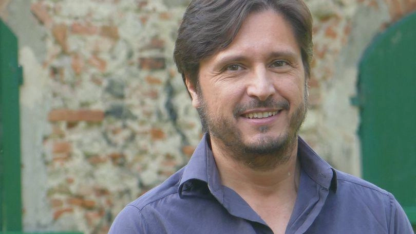 Luca Bertinotti è autore dell’opera insieme a Margherita Melani Luca Bertinotti è autore dell’opera insieme a Margherita Melani