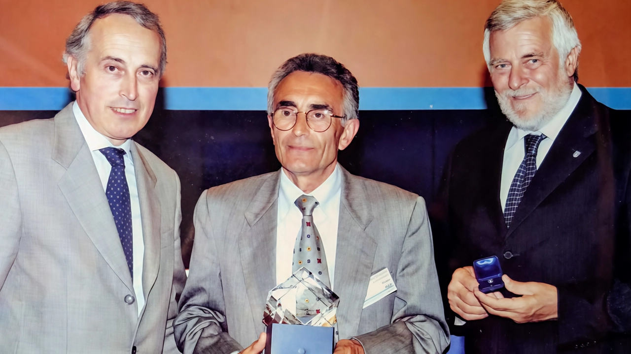 Pietro Rizzi Una vita nel mondo del pallone. Pioniere della scuola calcio nel territorio apuano