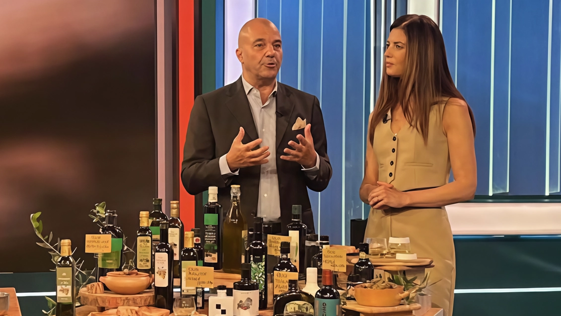 Fausto Borella negli studi Rai di Uno Mattina come esperto di olio extravergine Fausto Borella negli studi Rai di Uno Mattina come esperto di olio extravergine