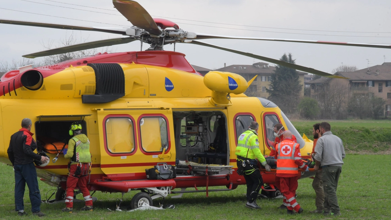 Trasferito con l'elisoccorso all'ospedale Cisanello (foto repertorio)