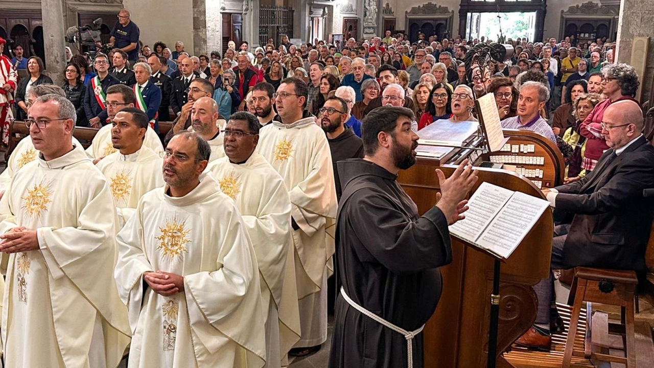 La celebrazione delle stimmate di San Francesco dello scorso anno nella chiesa del santuario della Verna La celebrazione delle stimmate di San Francesco dello scorso anno nella chiesa del santuario della Verna