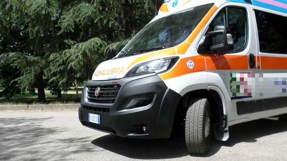Un'ambulanza in una foto di repertorio Un'ambulanza in una foto di repertorio