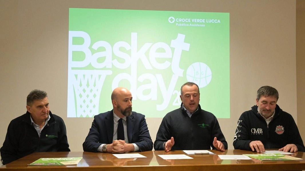 Un momento della presentazione dell’iniziativa sportiva e solidale, ieri mattina nella sede della Croce Verde