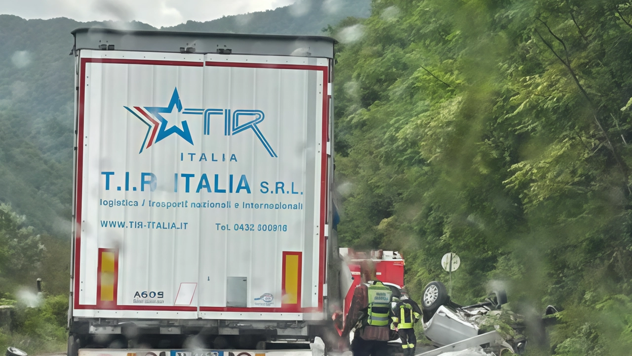 Auto incolonnate nella Media Valle a causa dell’incidente che ha bloccato la viabilità martedì scorso Auto incolonnate nella Media Valle a causa dell’incidente che ha bloccato la viabilità martedì scorso