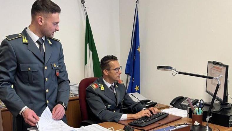 Truffava lo Stato generando crediti fiscali a nome di persone decedute, commercialista nei guai Truffava lo Stato generando crediti fiscali a nome di persone decedute, commercialista nei guai