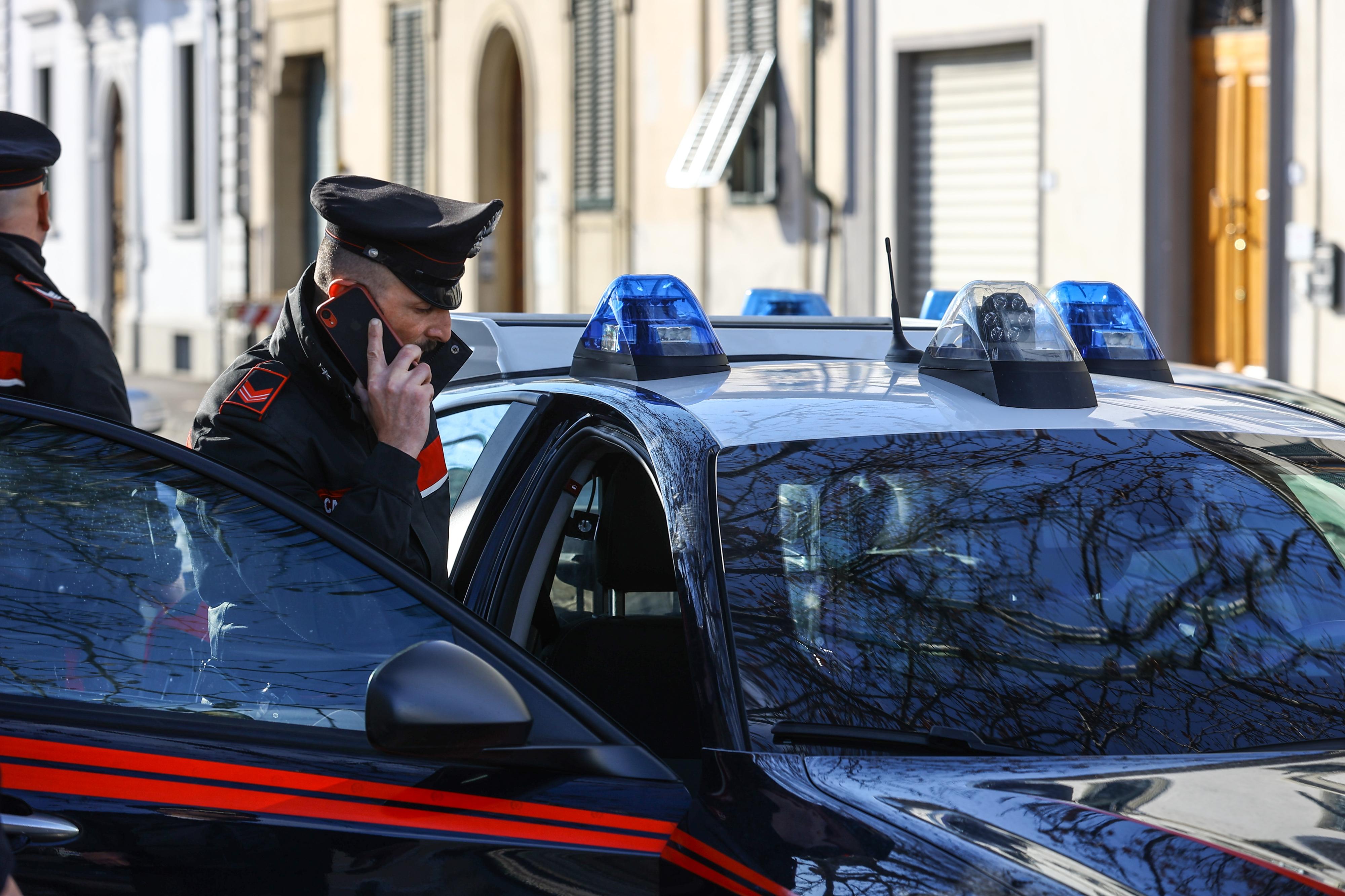 Cade da un muro alto 6 metri, uomo di 34 anni portato in ospedale Cade da un muro alto 6 metri, uomo di 34 anni portato in ospedale