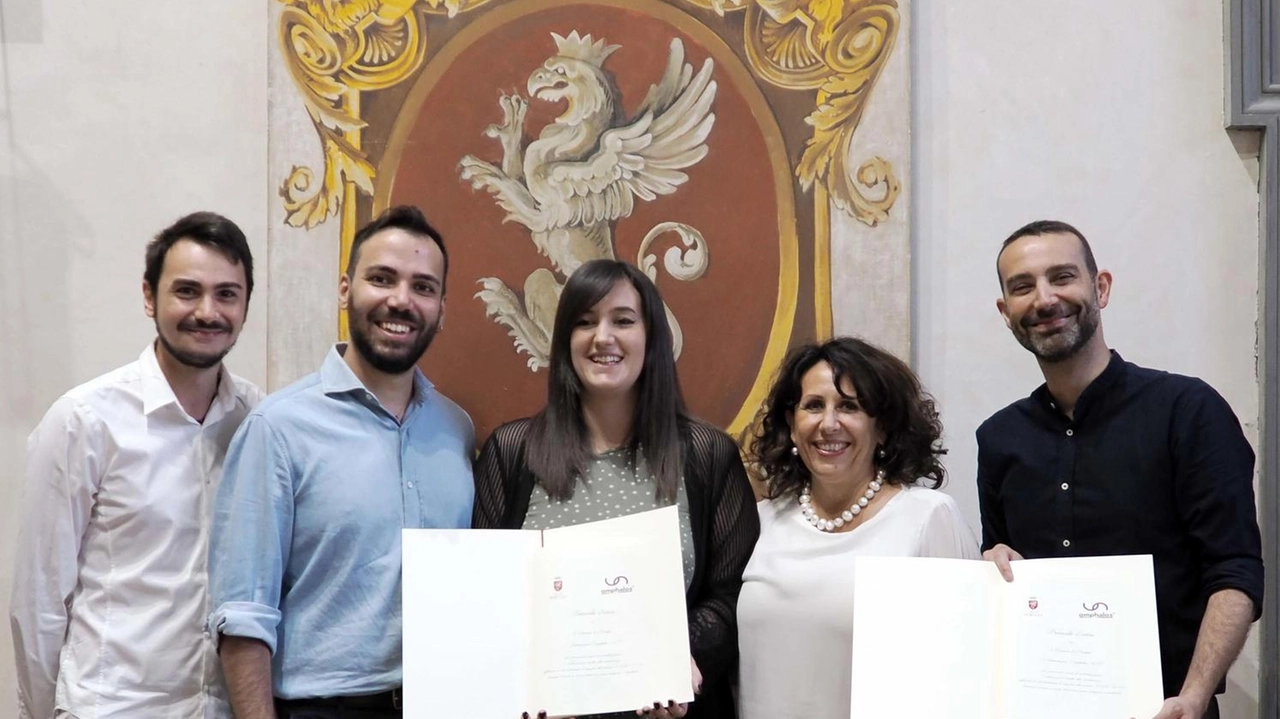 Siglata a Palazzo dei Priori l’intesa contro violenza e discriminazione delle persone LGBTQIA+. Venerdì 18 tre coppie omogenitoriali varcheranno la soglia di Palazzo dei Priori per legalizzare il loro status. Siglata a Palazzo dei Priori l’intesa contro violenza e discriminazione delle persone LGBTQIA+. Venerdì 18 tre coppie omogenitoriali varcheranno la soglia di Palazzo dei Priori per legalizzare il loro status.