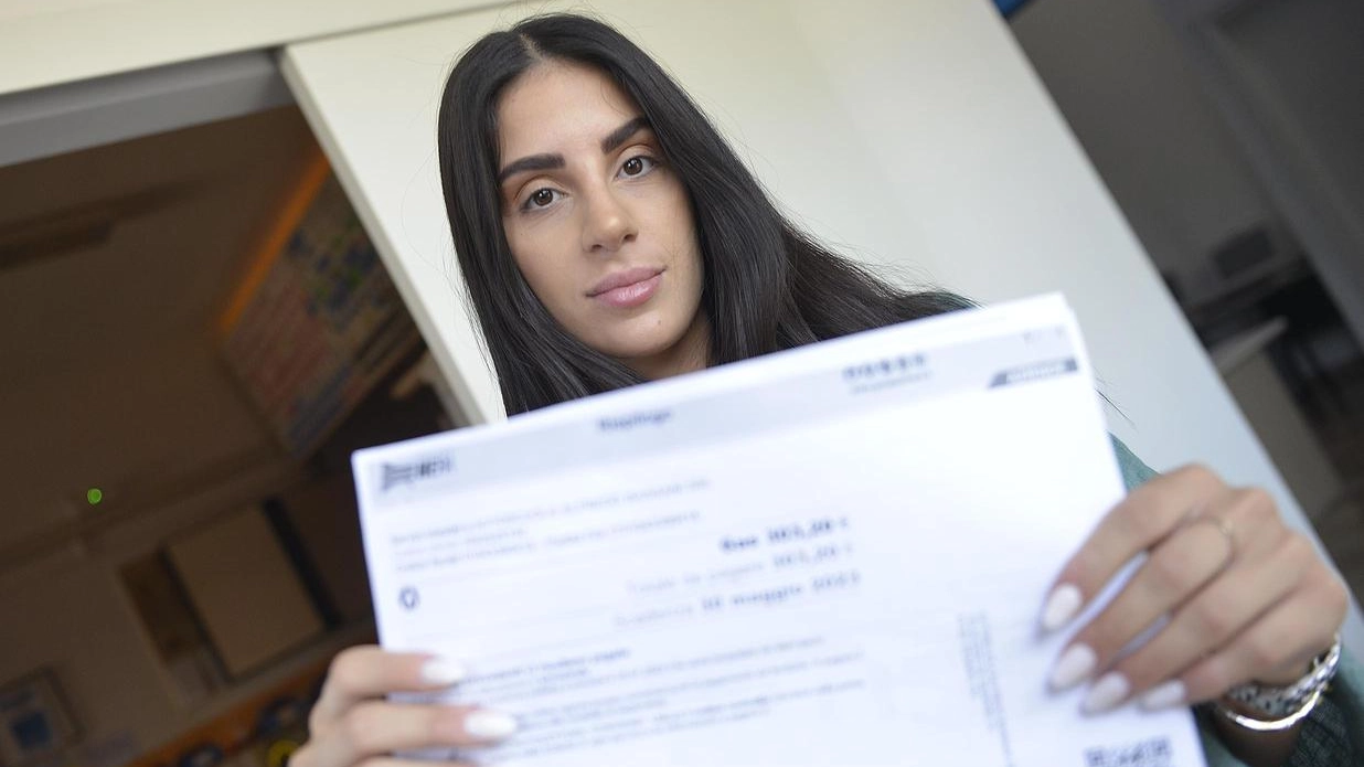 Bollette, che stangate. Ma ci sono anche dei bonus Bollette, che stangate. Ma ci sono anche dei bonus