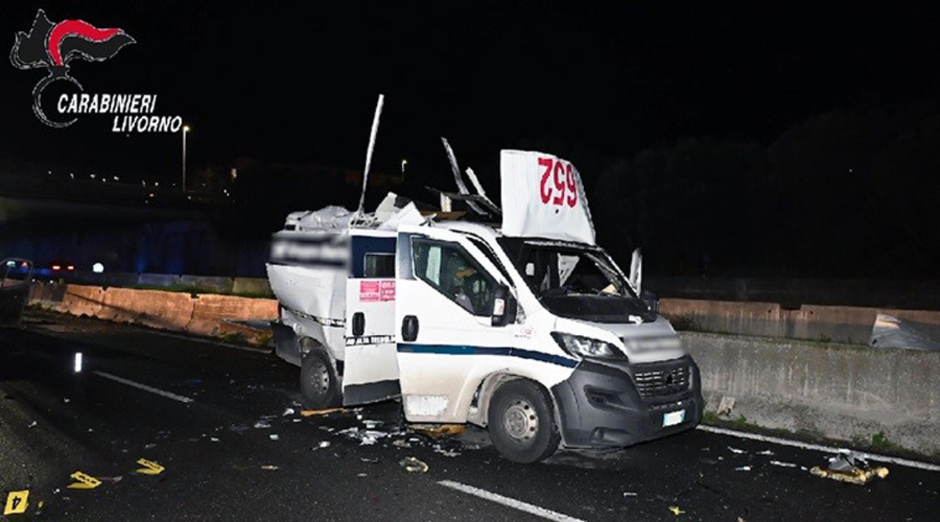 https://www.lanazione.it/image-service/view/acePublic/alias/contentid/ZDYyYmI5ZDUtODIxMC00/0/assalto-a-portavalori-undici-arresti-disarticolata-banda.jpeg