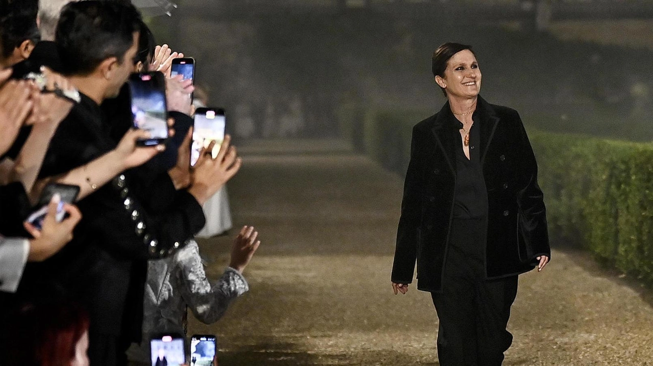 La direttrice creativa della casa di moda ha scelto la mecenate come musa delle sue creazioni che sono state presentate nel teatro La Cometa a Roma, proprio dietro palazzo Pecci Blunt. La direttrice creativa della casa di moda ha scelto la mecenate come musa delle sue creazioni che sono state presentate nel teatro La Cometa a Roma, proprio dietro palazzo Pecci Blunt.