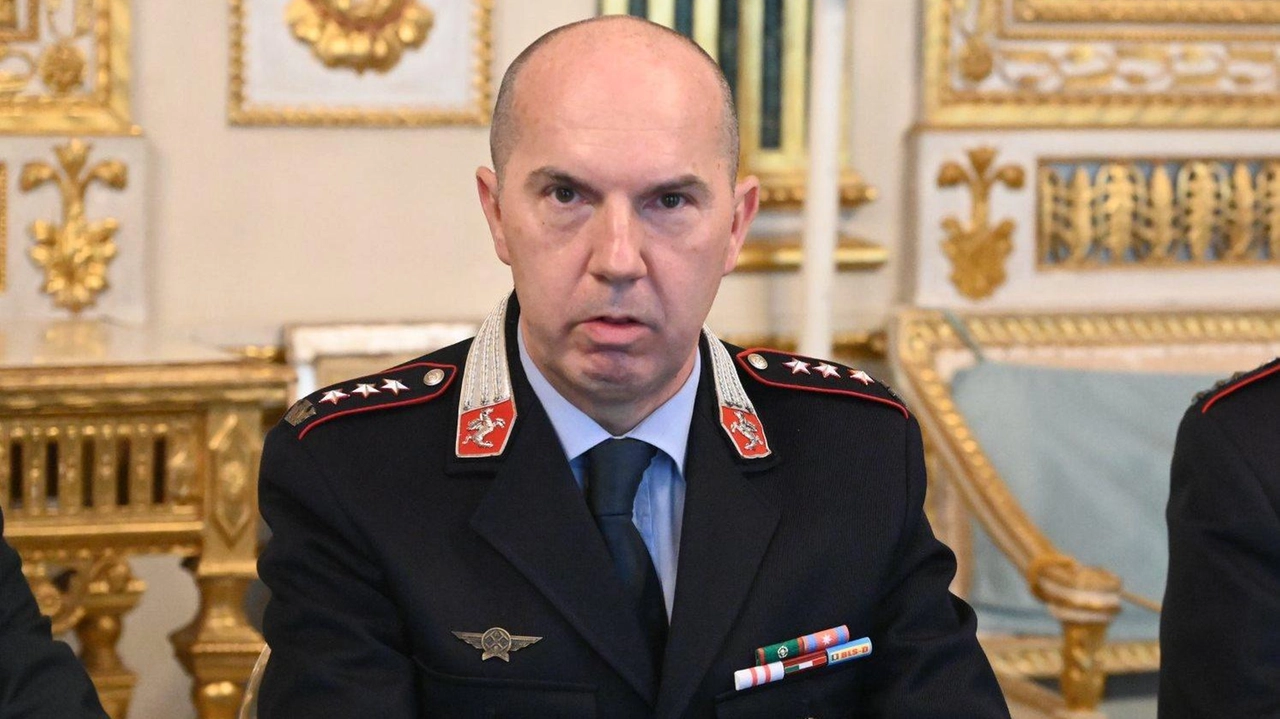 Termina l’incarico del comandante della Polizia municipale Maurizio Prina, dopo le tensioni nel corso degli ultimi mesi con l’amministrazione comunale; al suo posto per ora Fulvio Spatarella che è anche segretario generale del Comune Termina l’incarico del comandante della Polizia municipale Maurizio Prina, dopo le tensioni nel corso degli ultimi mesi con l’amministrazione comunale; al suo posto per ora Fulvio Spatarella che è anche segretario generale del Comune