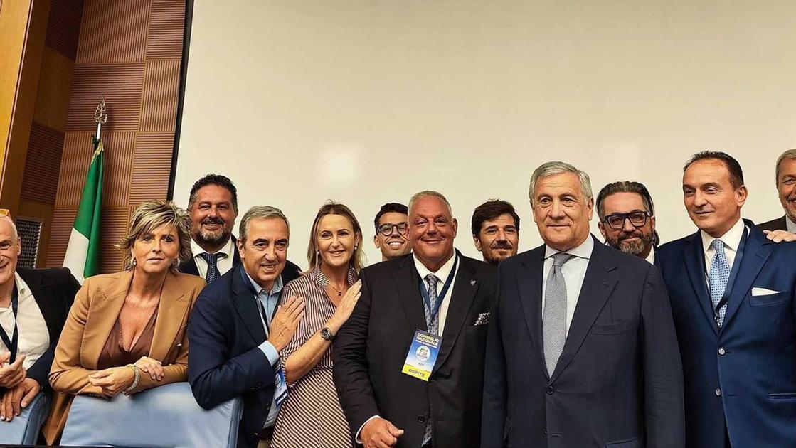 Il sindaco in Forza Italia: "Un posto in parlamento?. Qualcosa potrebbe arrivare" Il sindaco in Forza Italia: "Un posto in parlamento?. Qualcosa potrebbe arrivare"