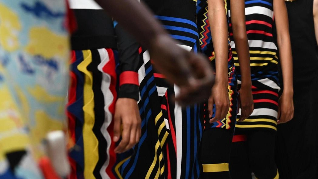 Il "Corso Roma Fashion Day" a Montecatini è un evento che celebra la moda e il commercio locale, con negozi aperti e sfilate lungo il Corso Roma. Organizzato da Gian Paolo Mazzei, coinvolge diverse attività commerciali e artisti locali per una giornata di moda e spettacolo. Il "Corso Roma Fashion Day" a Montecatini è un evento che celebra la moda e il commercio locale, con negozi aperti e sfilate lungo il Corso Roma. Organizzato da Gian Paolo Mazzei, coinvolge diverse attività commerciali e artisti locali per una giornata di moda e spettacolo.
