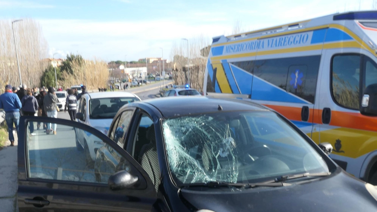 L’immagine del tragico incidente avvenuto sul cavalcavia Barsacchi (. Foto Umicini L’immagine del tragico incidente avvenuto sul cavalcavia Barsacchi (. Foto Umicini